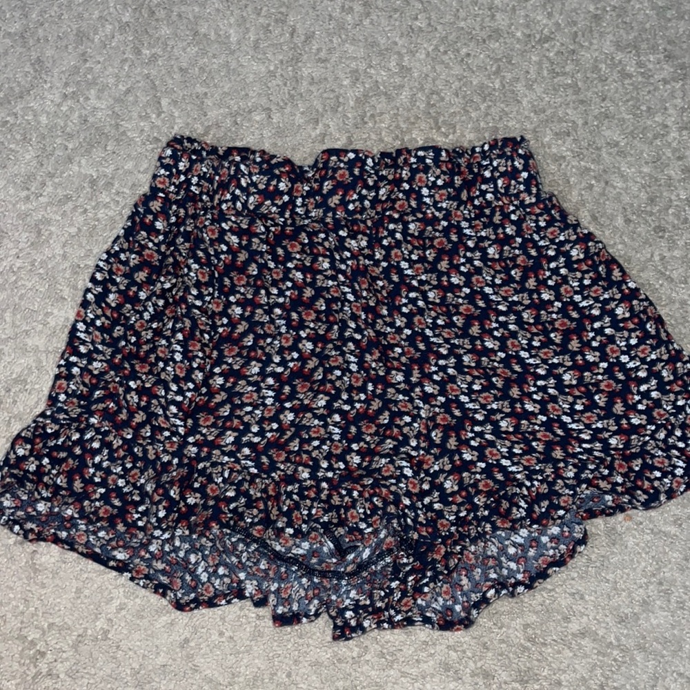 floral shorts